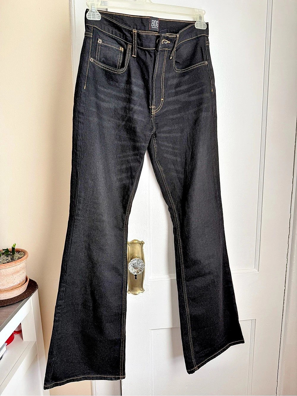 BDG 90s Mid-Rise Bootcut Jean Jeans in Black